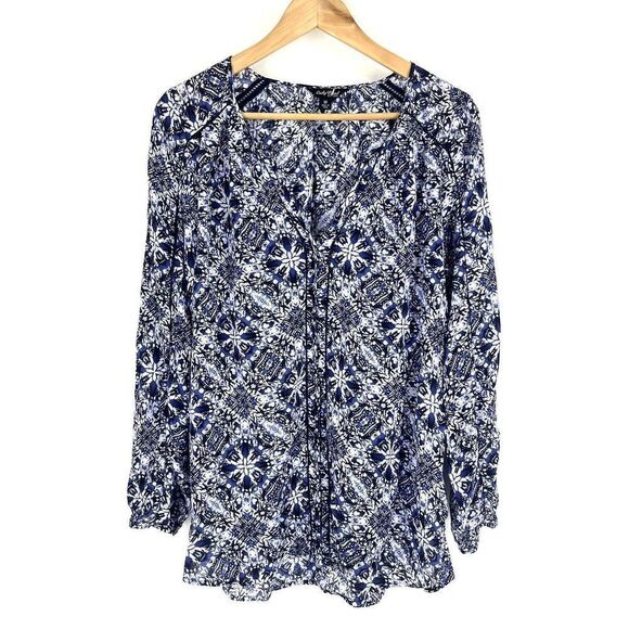 Lucky Brand Top Size Medium Women Blue Blouse Geo Print Eyelet Peasant V Neck - Picture 1 of 6
